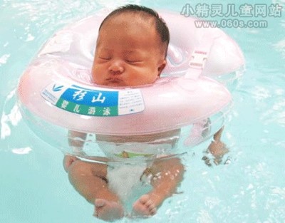 宝宝用脖圈游泳的危害有哪些