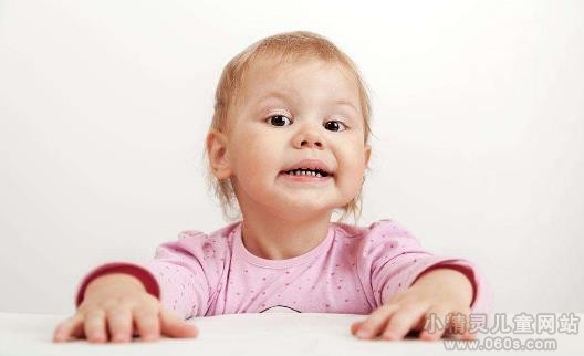 宝宝几个月长牙?宝宝长牙的症状护理